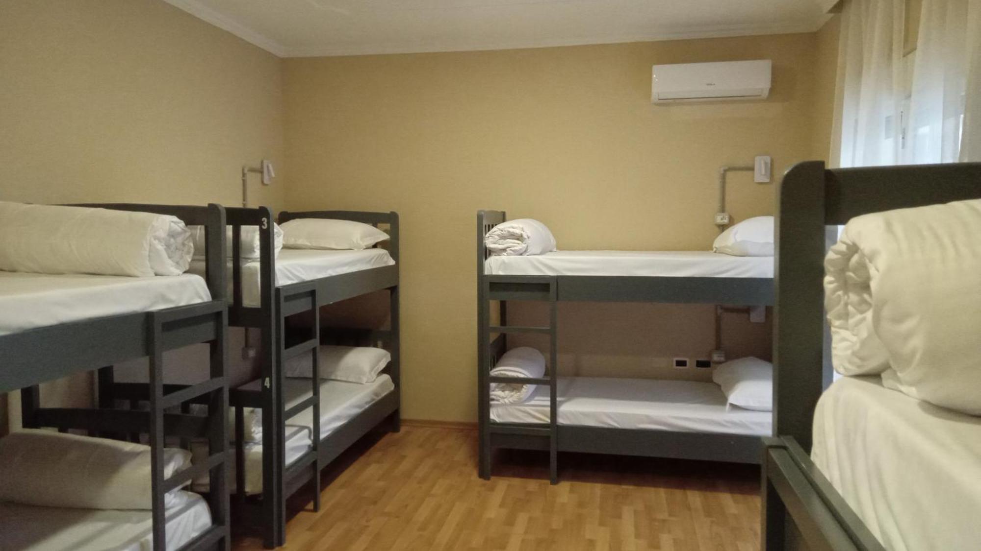 Mandarine Hostel 티라나 외부 사진