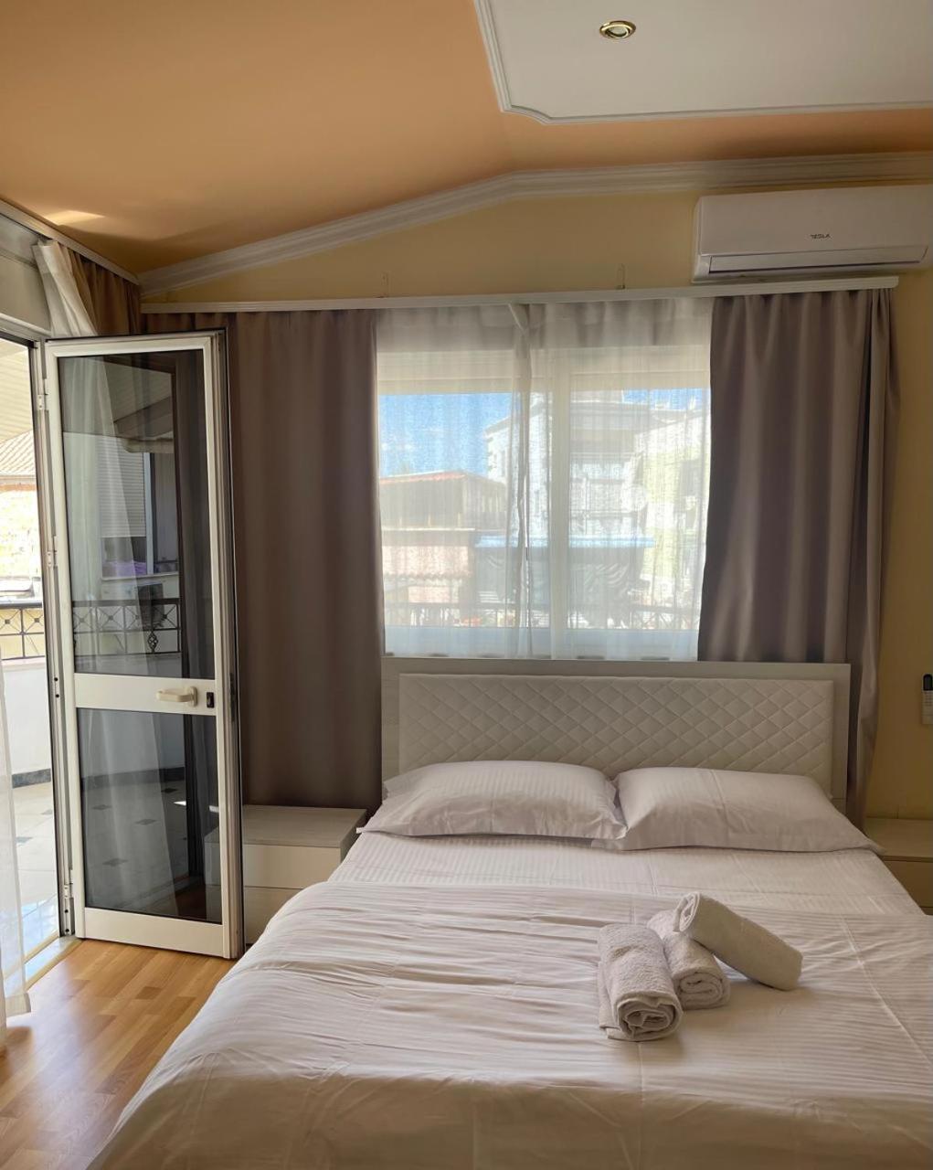 Mandarine Hostel 티라나 외부 사진