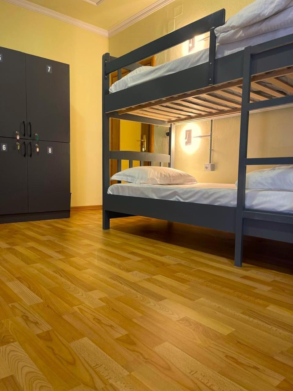 Mandarine Hostel 티라나 외부 사진