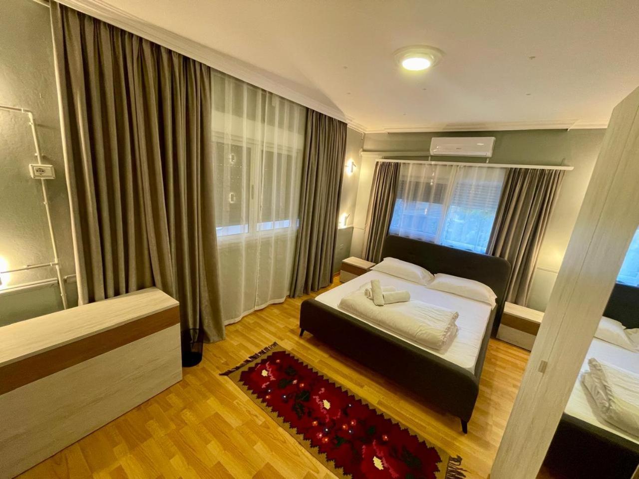 Mandarine Hostel 티라나 외부 사진