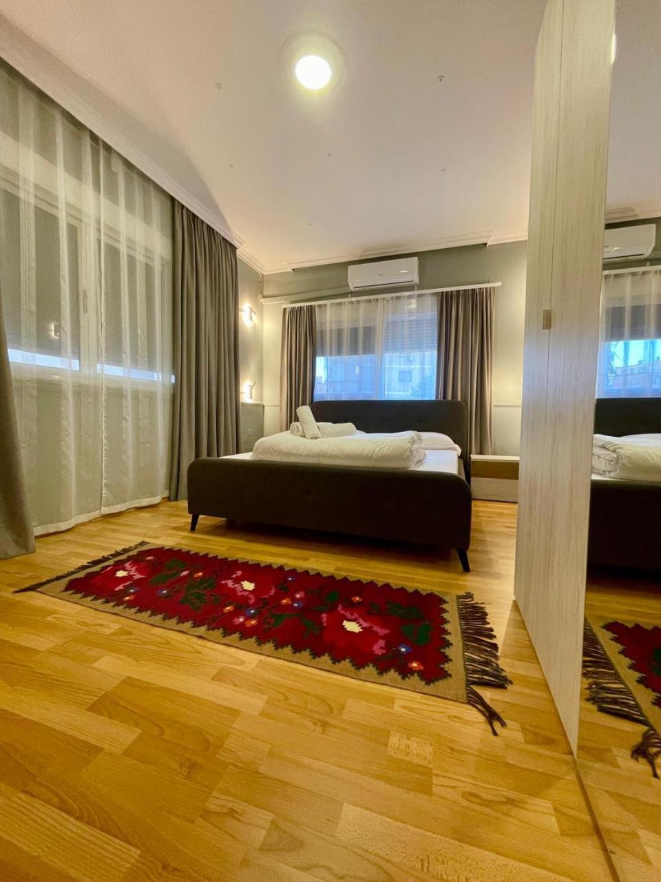 Mandarine Hostel 티라나 외부 사진