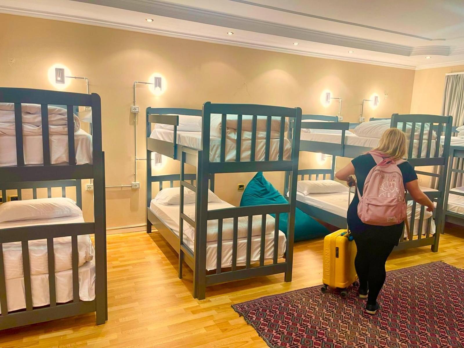 Mandarine Hostel 티라나 외부 사진