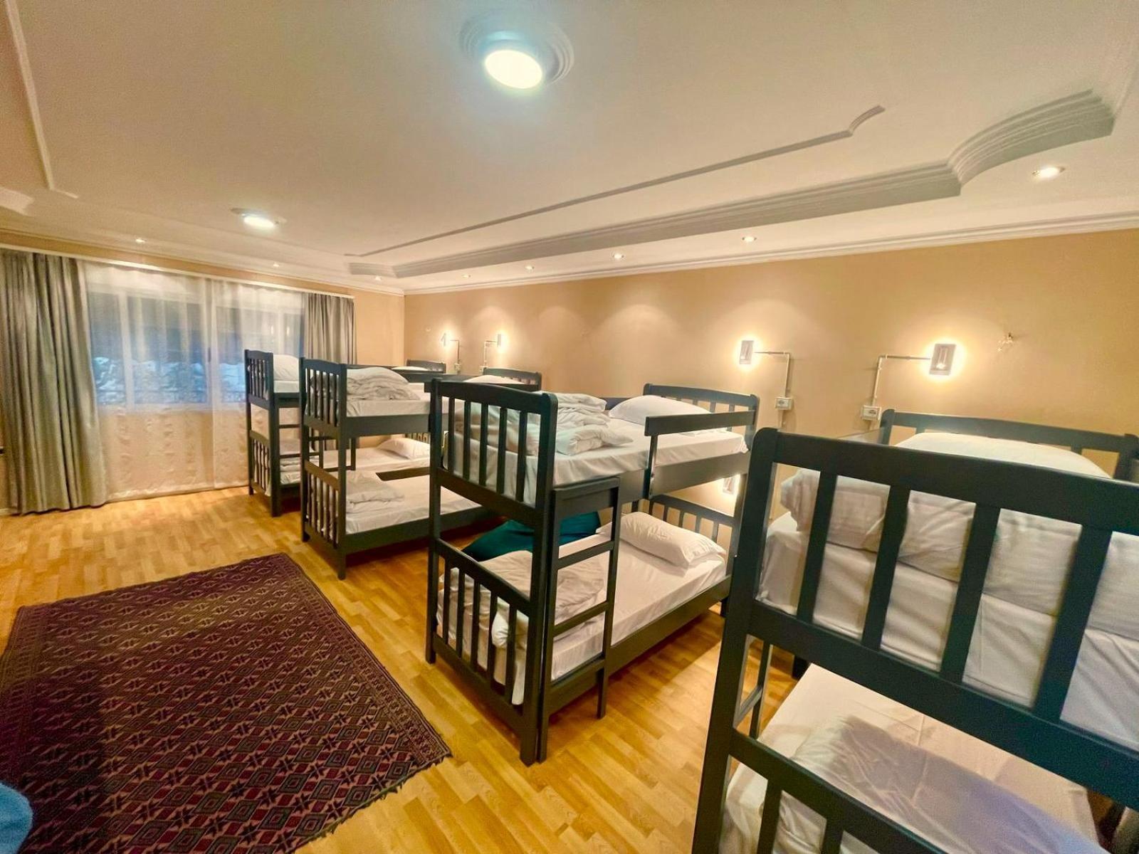Mandarine Hostel 티라나 외부 사진